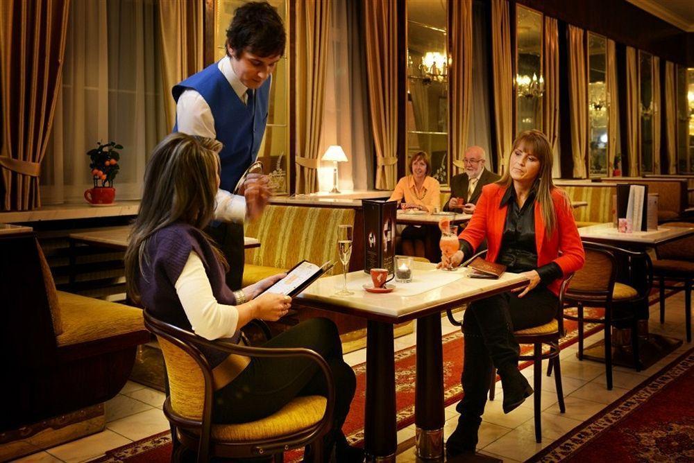 Hotel Europa 포프라트 외부 사진